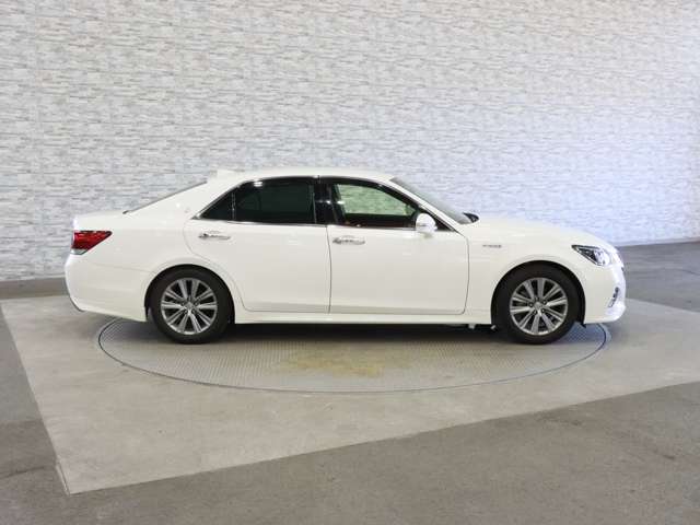 トヨタ クラウン　ハイブリッド ハイブリッド ２．５ Ｇ H29年 (関東) 99