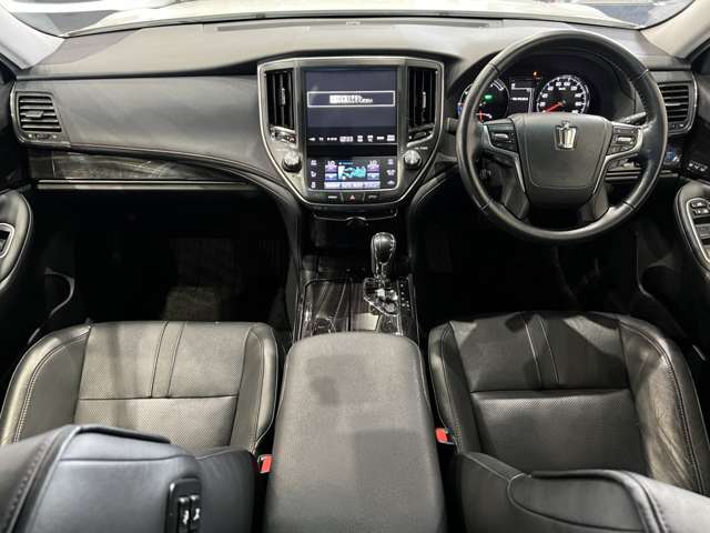 トヨタ クラウン　ハイブリッド ハイブリッド ２．５ Ｇ H29年 (関東) 99