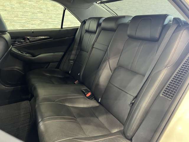 トヨタ クラウン　ハイブリッド ハイブリッド ２．５ Ｇ H29年 (関東) 99