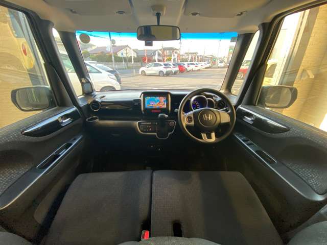 ホンダ Ｎ　ＢＯＸ ６６０ カスタムＧ Ｌパッケージ H29年 (九州・沖縄) 99