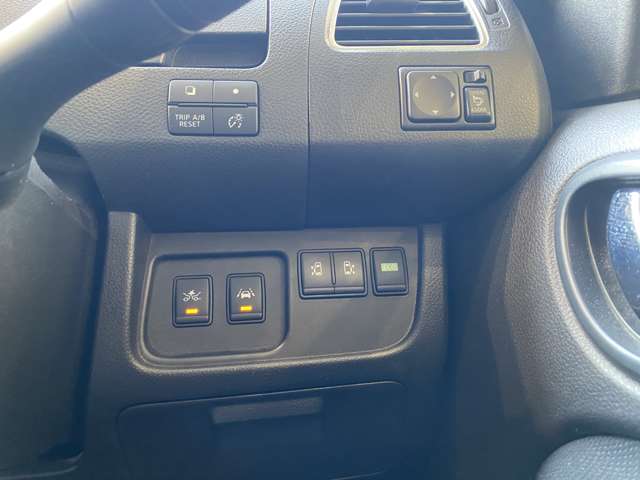 日産 セレナ ２．０ ハイウェイスター Ｓ－ＨＹＢＲＩＤ アドバンストセーフティ パッケージ H26年 (九州・沖縄) 99