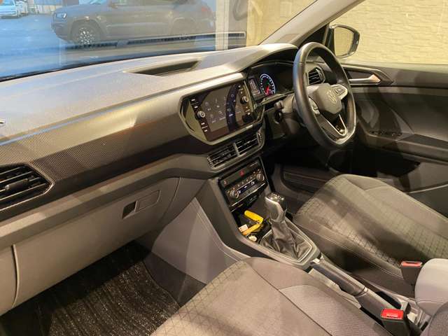 フォルクスワーゲン Ｔ－ＣＲＯＳＳ ＴＳＩ アクティブ R3年 (九州・沖縄) 99