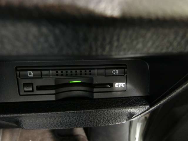 トヨタ エスクァイア　ハイブリッド １．８ ハイブリッド ＧＩ H27年 (中国) 99