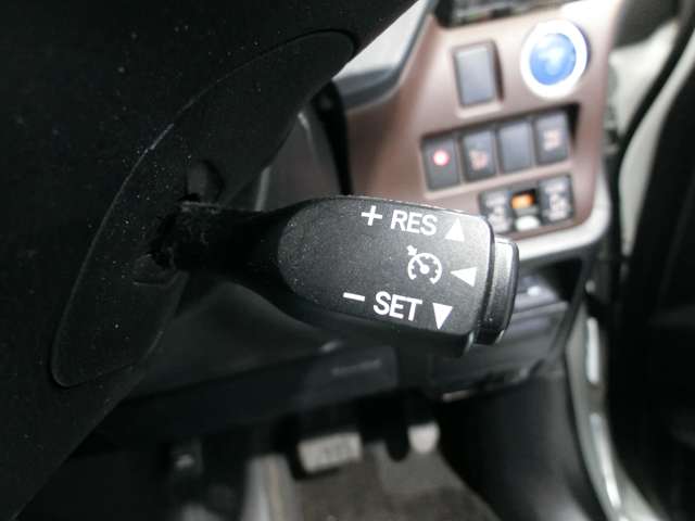 トヨタ エスクァイア　ハイブリッド １．８ ハイブリッド ＧＩ H27年 (中国) 99