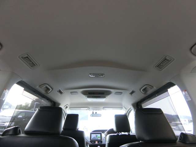 トヨタ エスクァイア　ハイブリッド １．８ ハイブリッド ＧＩ H27年 (中国) 99