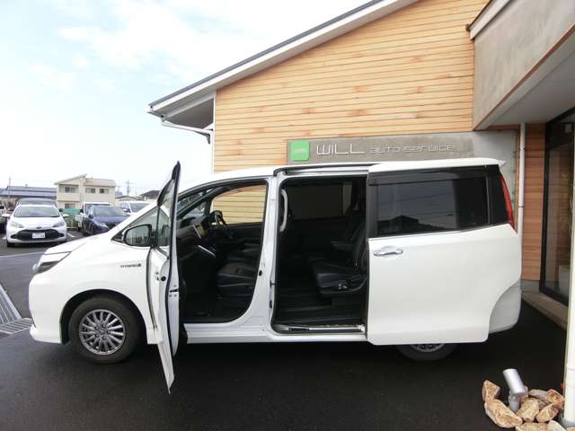 トヨタ エスクァイア　ハイブリッド １．８ ハイブリッド ＧＩ H27年 (中国) 99