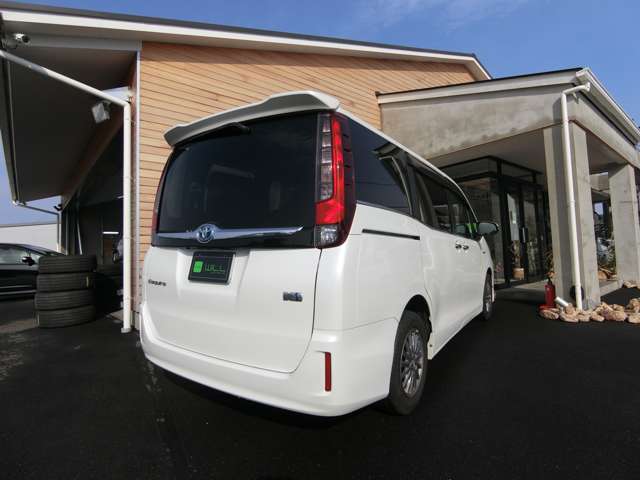 トヨタ エスクァイア　ハイブリッド １．８ ハイブリッド ＧＩ H27年 (中国) 99