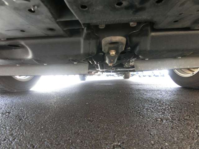 トヨタ エスクァイア　ハイブリッド １．８ ハイブリッド ＧＩ H27年 (中国) 99