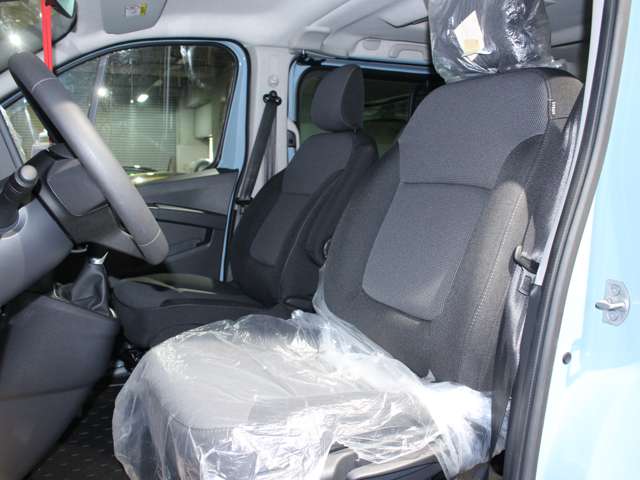 ルノー トラフィック ＺＥＮ ＢＬＵＥ ＤＣＩ１７０ Ｓ＆Ｓ R5年 (関東) 99