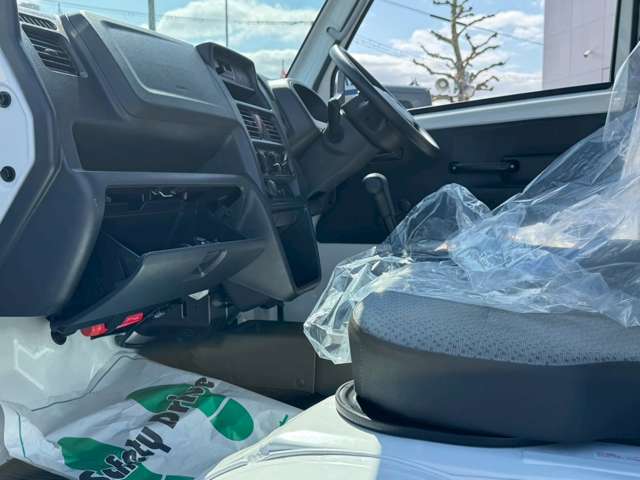 スズキ キャリイトラック ６６０ ＫＣエアコン・パワステ ３方開 ４ＷＤ R6年 (北海道) 99