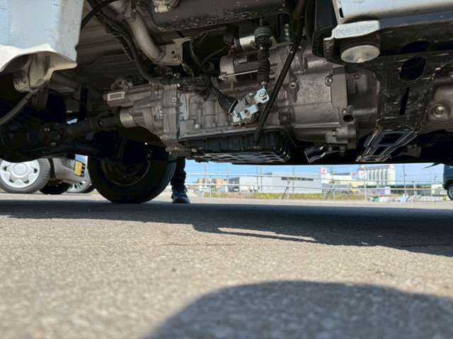 スズキ キャリイトラック ６６０ ＫＣエアコン・パワステ ３方開 ４ＷＤ R6年 (北海道) 99