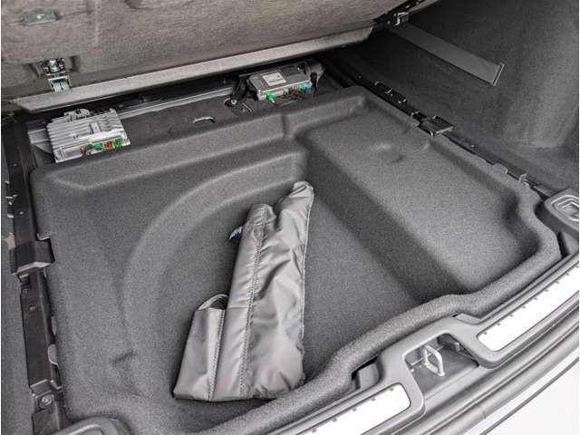 ボルボ Ｖ６０クロスカントリー Ｔ５ ＡＷＤ プロ ４ＷＤ R1年 (東北) 99