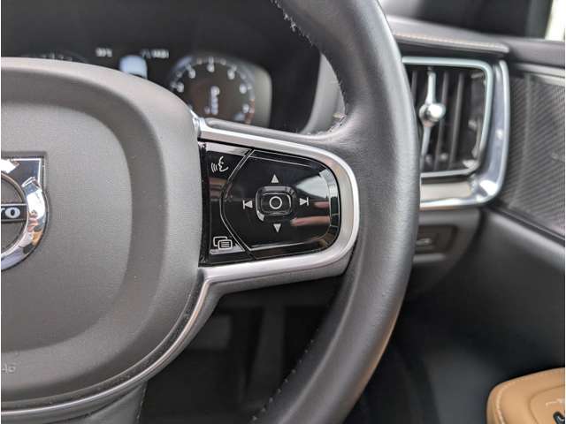 ボルボ Ｖ６０クロスカントリー Ｔ５ ＡＷＤ プロ ４ＷＤ R1年 (東北) 99