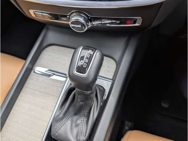 ボルボ Ｖ６０クロスカントリー Ｔ５ ＡＷＤ プロ ４ＷＤ R1年 (東北) 99