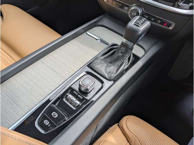 ボルボ Ｖ６０クロスカントリー Ｔ５ ＡＷＤ プロ ４ＷＤ R1年 (東北) 99