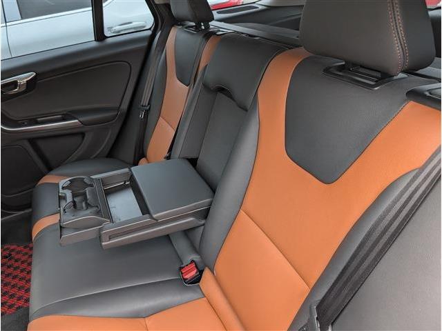 ボルボ Ｖ６０クロスカントリー Ｄ４ ＳＥ ディーゼルターボ H28年 (東北) 99