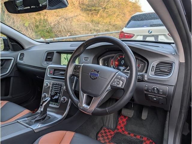 ボルボ Ｖ６０クロスカントリー Ｄ４ ＳＥ ディーゼルターボ H28年 (東北) 99