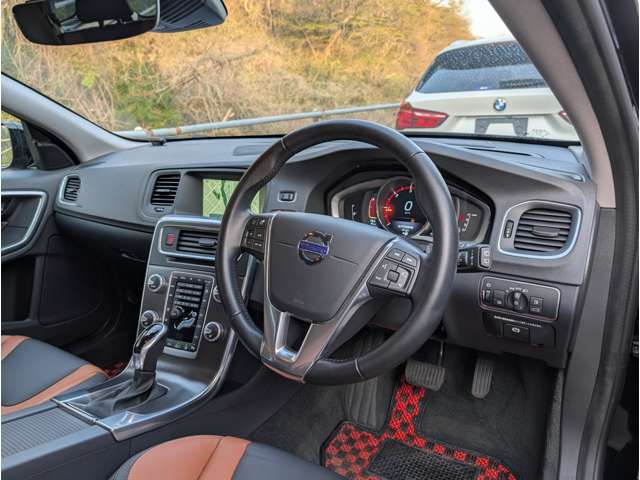 ボルボ Ｖ６０クロスカントリー Ｄ４ ＳＥ ディーゼルターボ H28年 (東北) 99