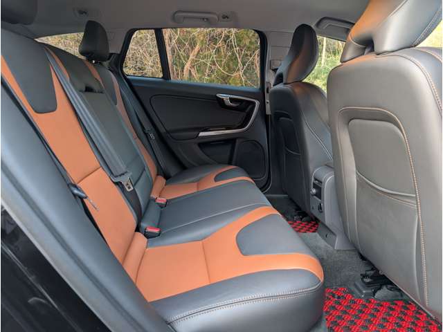 ボルボ Ｖ６０クロスカントリー Ｄ４ ＳＥ ディーゼルターボ H28年 (東北) 99