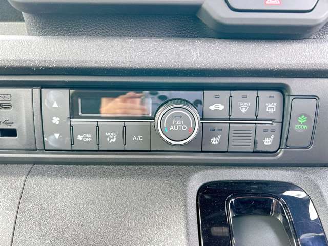 ホンダ Ｎ　ＢＯＸ カスタム ６６０ R6年 (九州・沖縄) 99