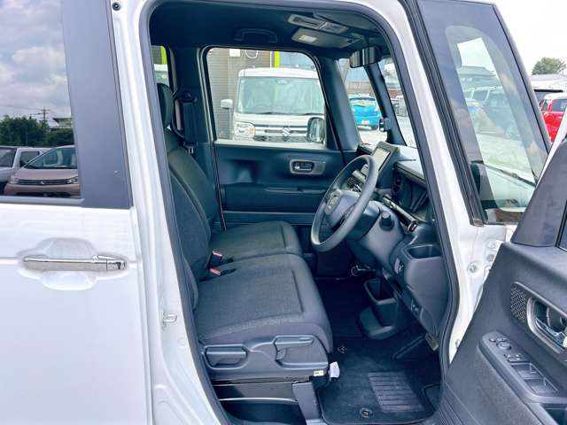 ホンダ Ｎ　ＢＯＸ カスタム ６６０ R6年 (九州・沖縄) 99