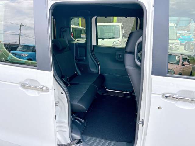 ホンダ Ｎ　ＢＯＸ カスタム ６６０ R6年 (九州・沖縄) 99