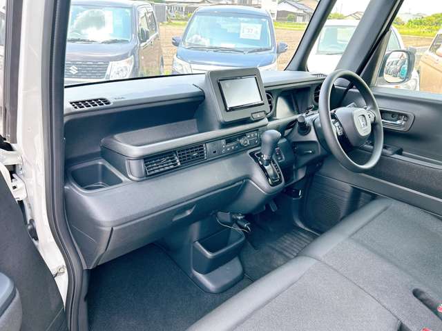 ホンダ Ｎ　ＢＯＸ カスタム ６６０ R6年 (九州・沖縄) 99