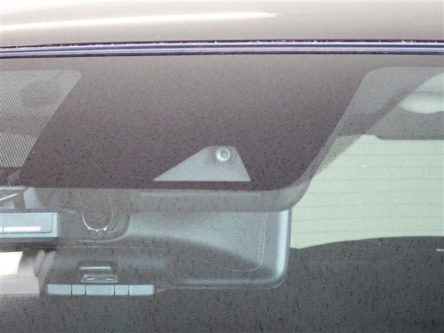 日産 ノート １．２ Ｅ－ＰＯＷＥＲ Ｘ H30年 (関東) 99