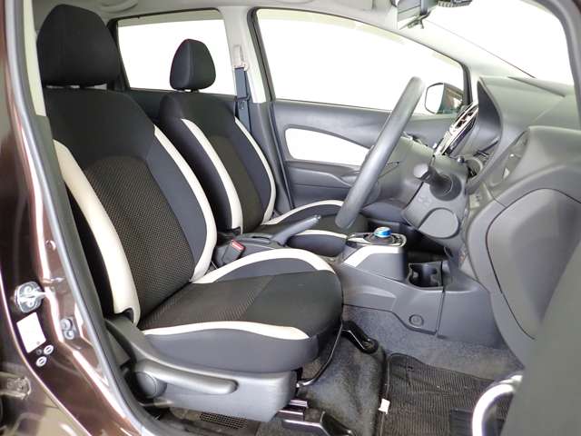 日産 ノート １．２ Ｅ－ＰＯＷＥＲ Ｘ H30年 (関東) 99