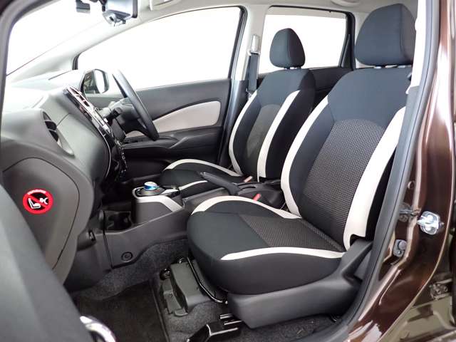 日産 ノート １．２ Ｅ－ＰＯＷＥＲ Ｘ H30年 (関東) 99