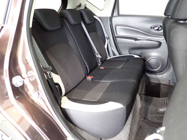 日産 ノート １．２ Ｅ－ＰＯＷＥＲ Ｘ H30年 (関東) 99