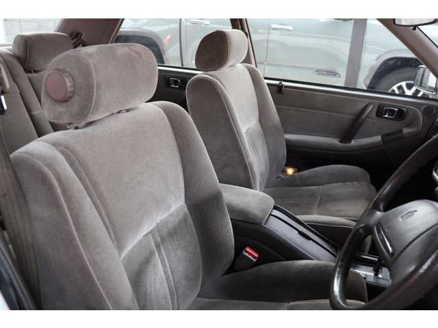 トヨタ クラウン ３．０ ロイヤルサルーン H2年 (東海) 99