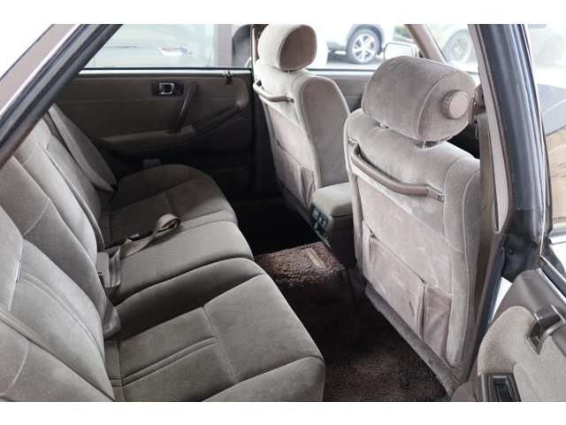 トヨタ クラウン ３．０ ロイヤルサルーン H2年 (東海) 99