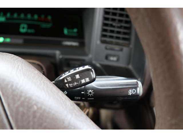 トヨタ クラウン ３．０ ロイヤルサルーン H2年 (東海) 99