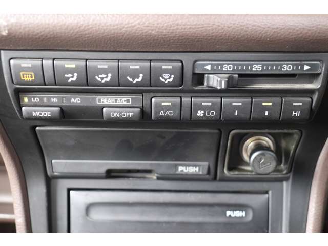 トヨタ クラウン ３．０ ロイヤルサルーン H2年 (東海) 99