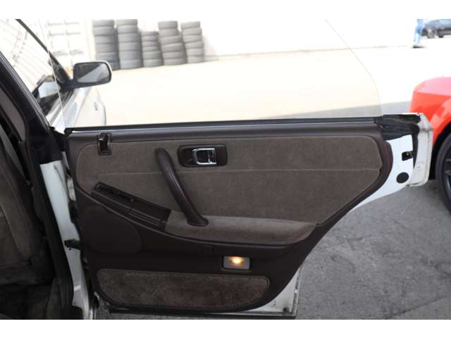 トヨタ クラウン ３．０ ロイヤルサルーン H2年 (東海) 99