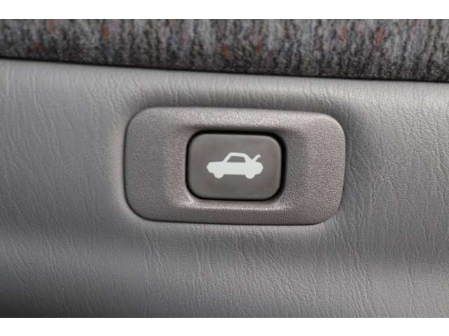 トヨタ クラウンマジェスタ ３．０ Ｅタイプ H10年 (東海) 99