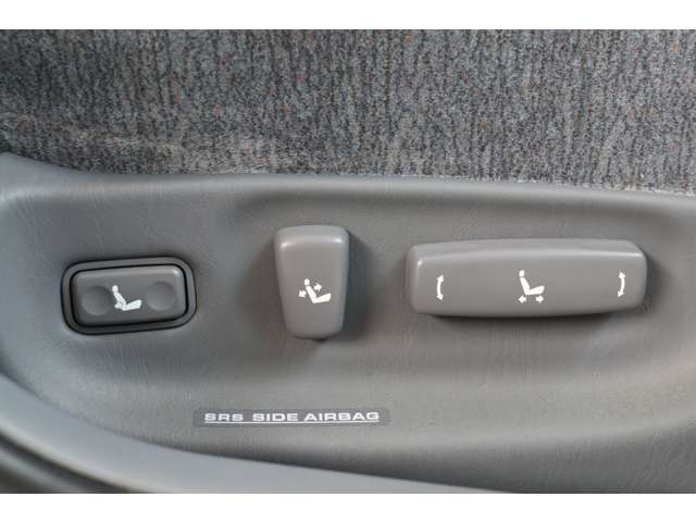 トヨタ クラウンマジェスタ ３．０ Ｅタイプ H10年 (東海) 99