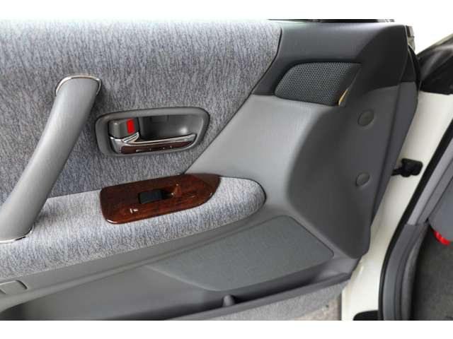 トヨタ クラウンマジェスタ ３．０ Ｅタイプ H10年 (東海) 99