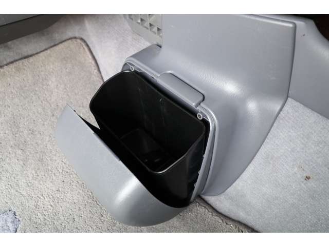 トヨタ クラウンマジェスタ ３．０ Ｅタイプ H10年 (東海) 99