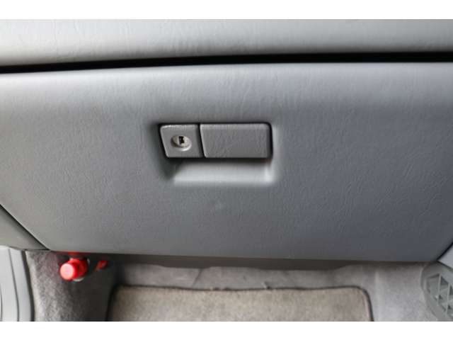 トヨタ クラウンマジェスタ ３．０ Ｅタイプ H10年 (東海) 99