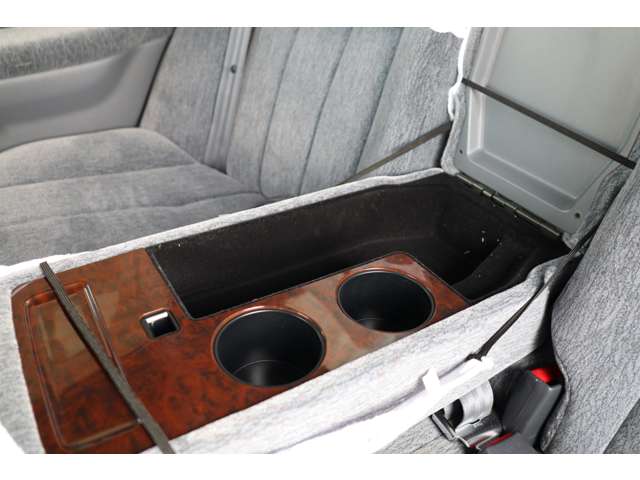 トヨタ クラウンマジェスタ ３．０ Ｅタイプ H10年 (東海) 99