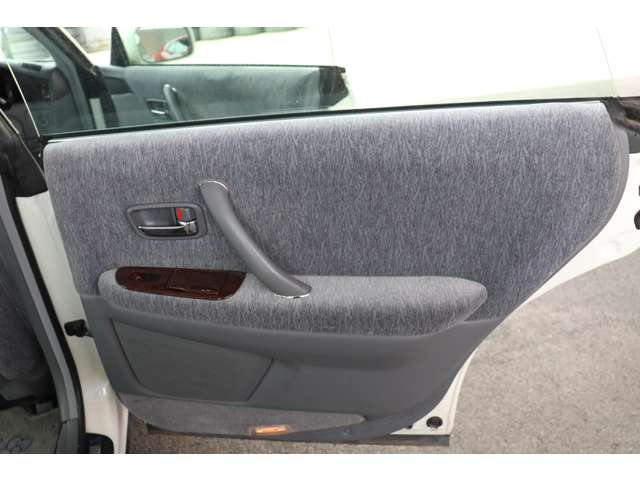 トヨタ クラウンマジェスタ ３．０ Ｅタイプ H10年 (東海) 99