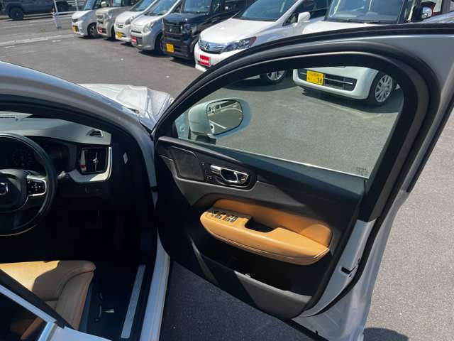 ボルボ ＸＣ６０ Ｄ４ ＡＷＤ インスクリプション ディーゼルターボ ４ＷＤ H30年 (東海) 99