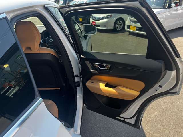 ボルボ ＸＣ６０ Ｄ４ ＡＷＤ インスクリプション ディーゼルターボ ４ＷＤ H30年 (東海) 99