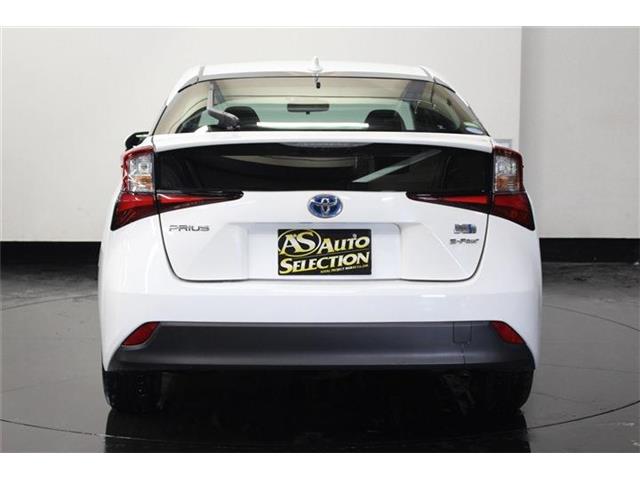 トヨタ プリウス １．８ Ｓ Ｅ－ＦＯＵＲ ４ＷＤ R2年 (北海道) 99