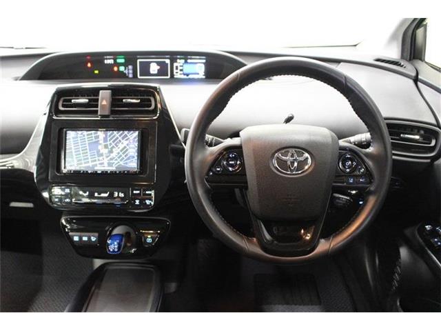 トヨタ プリウス １．８ Ｓ Ｅ－ＦＯＵＲ ４ＷＤ R2年 (北海道) 99