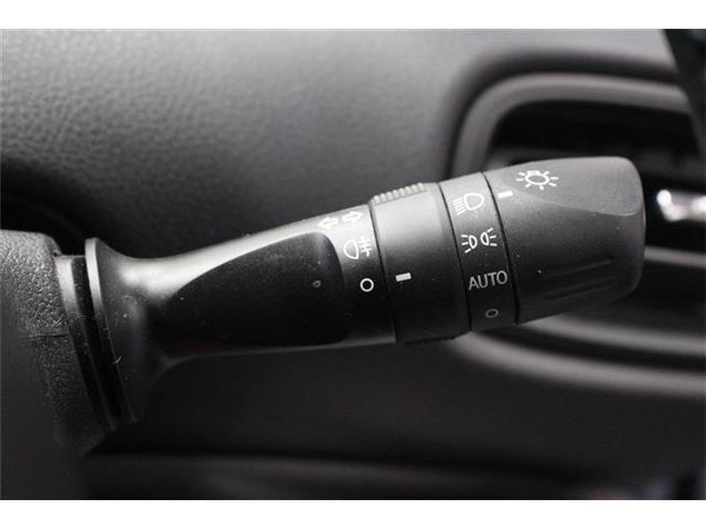 トヨタ プリウス １．８ Ｓ Ｅ－ＦＯＵＲ ４ＷＤ R2年 (北海道) 99