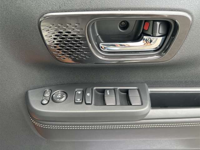 ホンダ Ｎ　ＢＯＸ カスタム ６６０ コーディネートスタイル ２トーン R6年 (近畿) 99