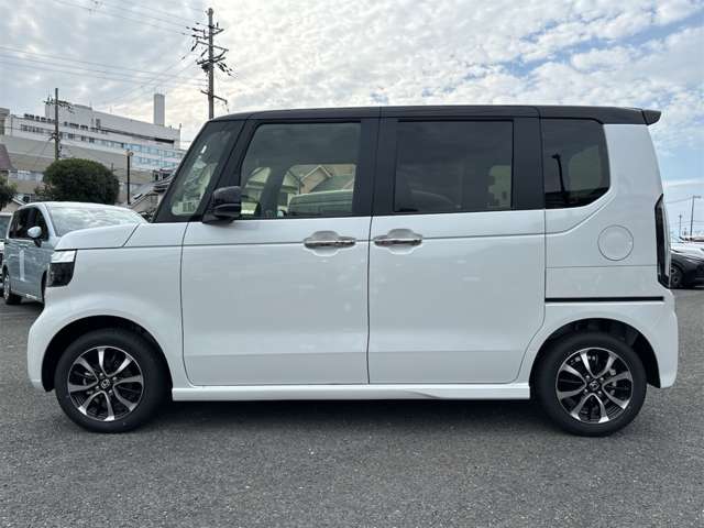 ホンダ Ｎ　ＢＯＸ カスタム ６６０ コーディネートスタイル ２トーン R6年 (近畿) 99